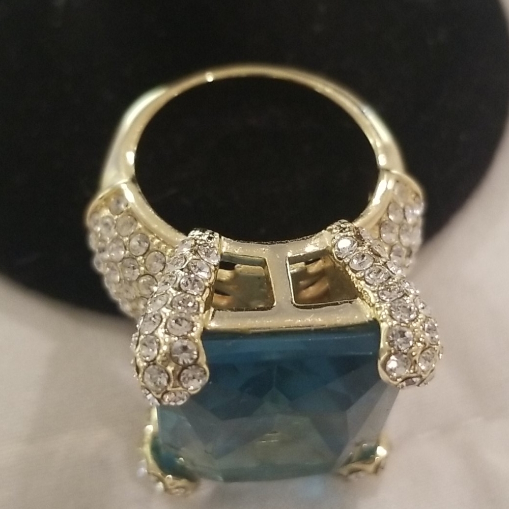 Cocktail Ring - Picture 4 of 8
